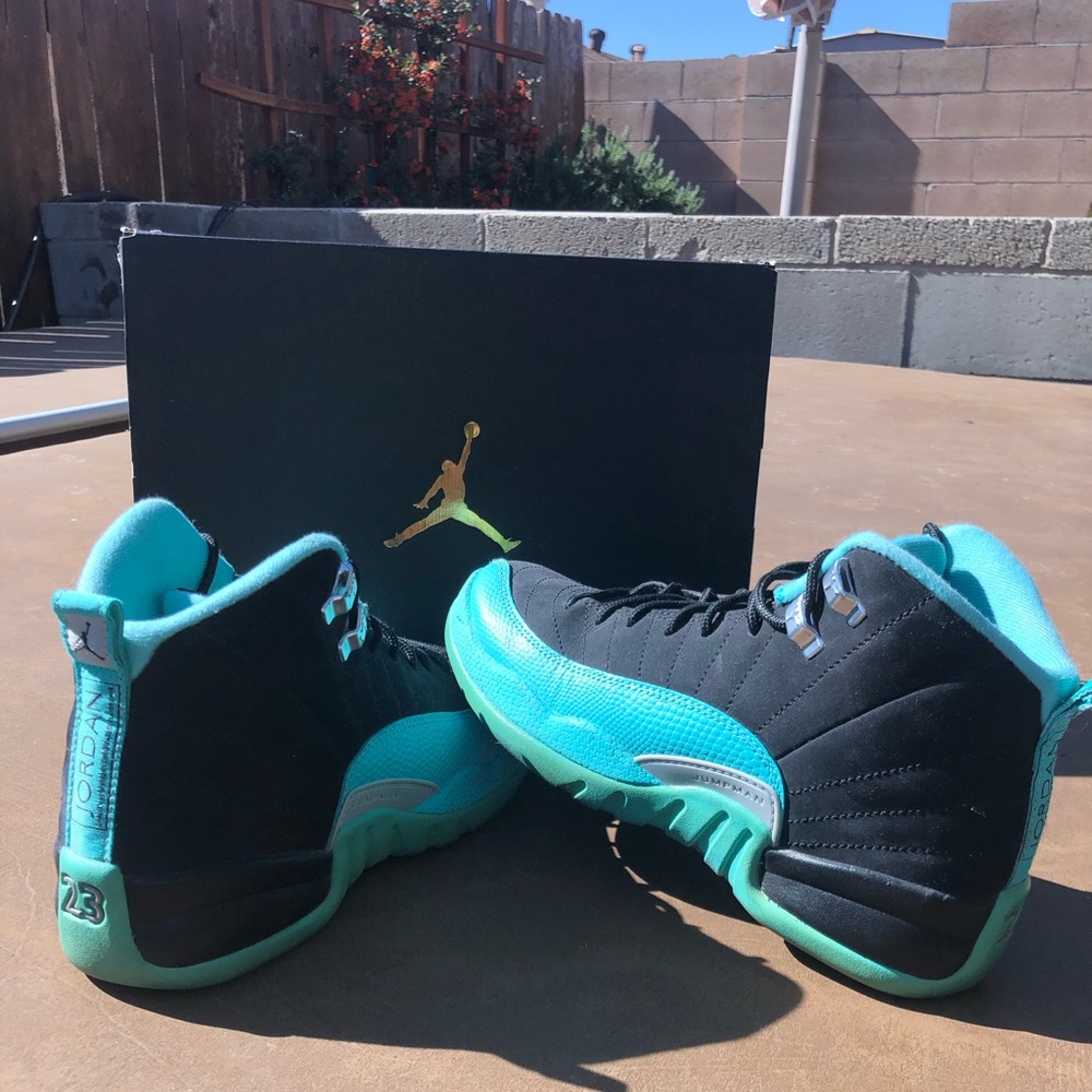 Women Jordan Retro Hyper Jade 12s
